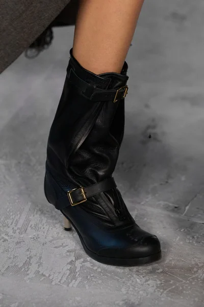 Look 3